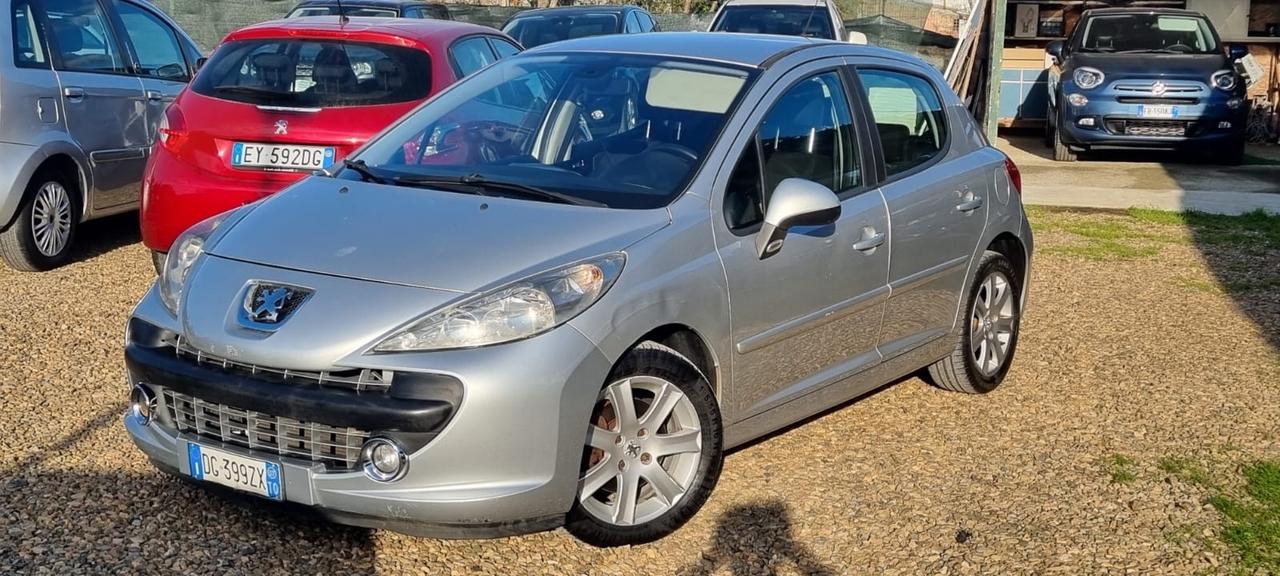 Peugeot 207 1.6 HDi 110CV 5p. XS