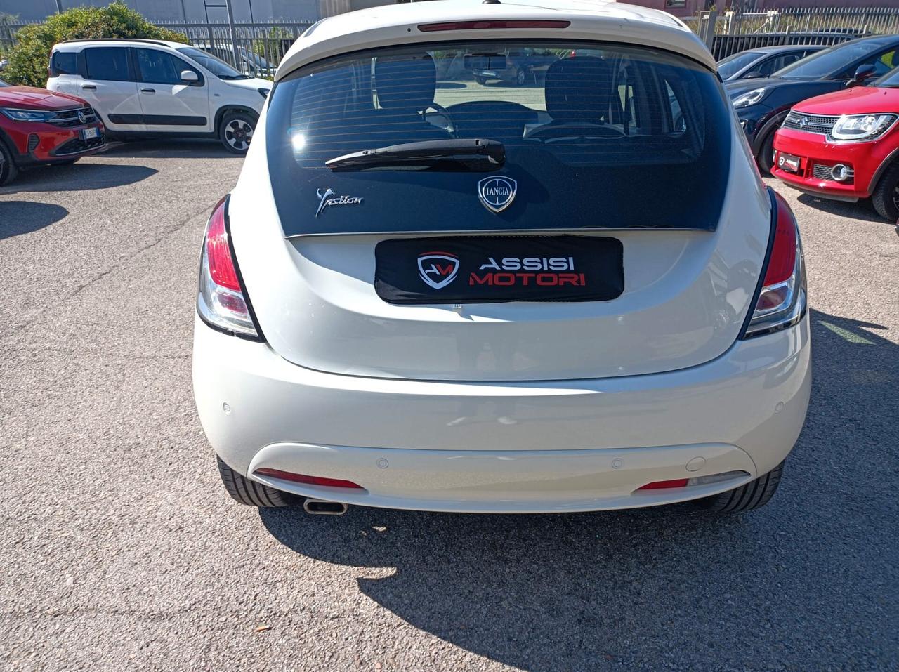 Lancia Ypsilon 1.3 MJT 16V 95 CV 5 porte S&S Gold
