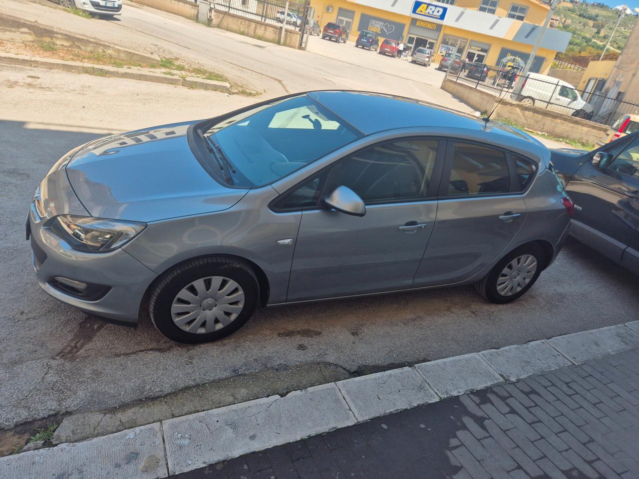 OPEL ASTRA 1.6 CDTI 110 CV BERLINA ANNO 2015 KM CERTIF