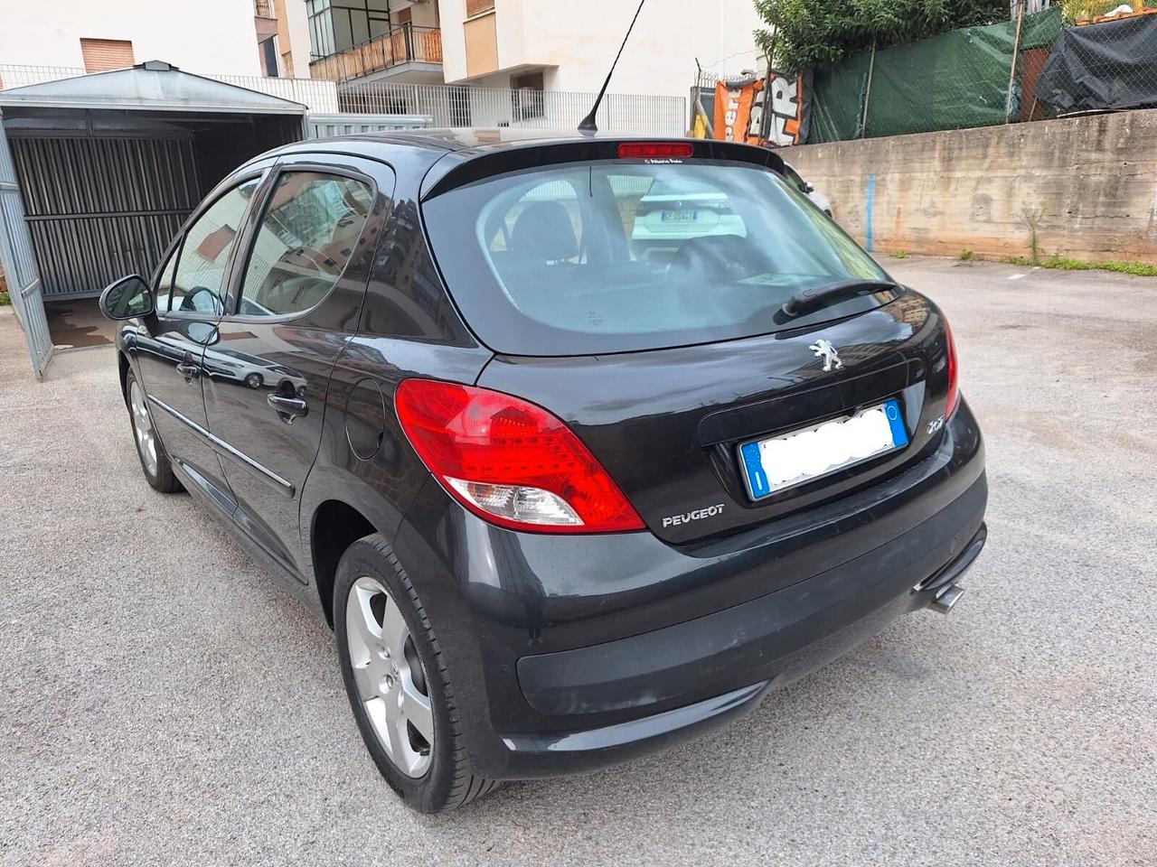 Peugeot 207 1.6 8V HDi 93CV 5p. Allure