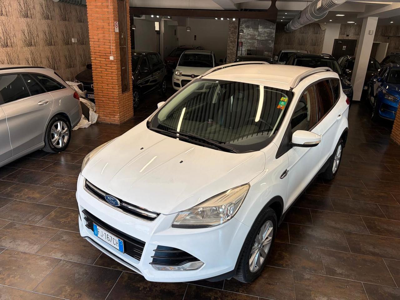 Ford Kuga 2.0 TDCI 150 CV S&S 4WD Powershift Titanium