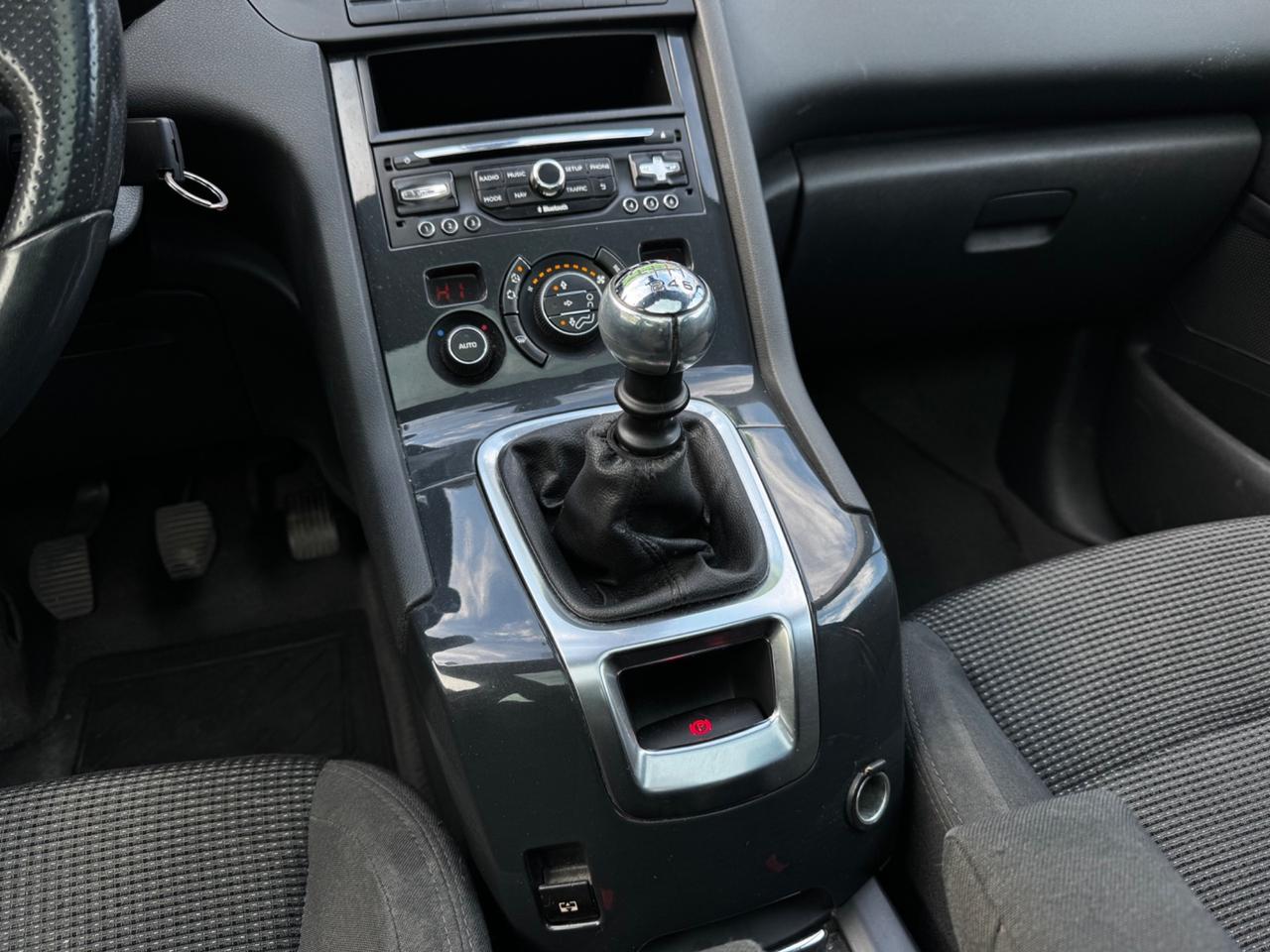 Peugeot 5008 1.6 HDi 115CV Allure