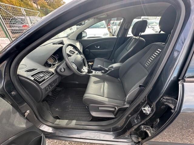 Renault Mégane 1.9 dCi 130CV SporTour Attractive