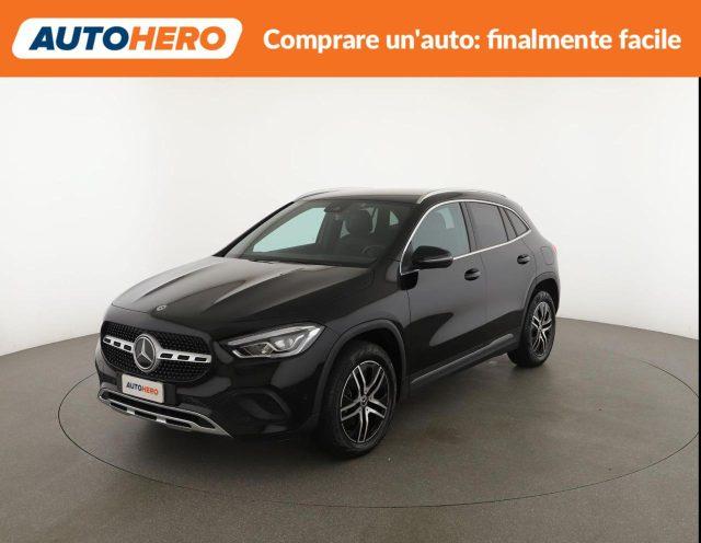 MERCEDES-BENZ GLA 180 d Automatic Premium
