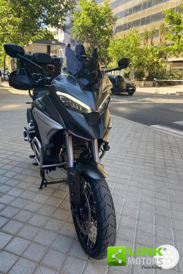 DUCATI Multistrada V4 S travel & radar