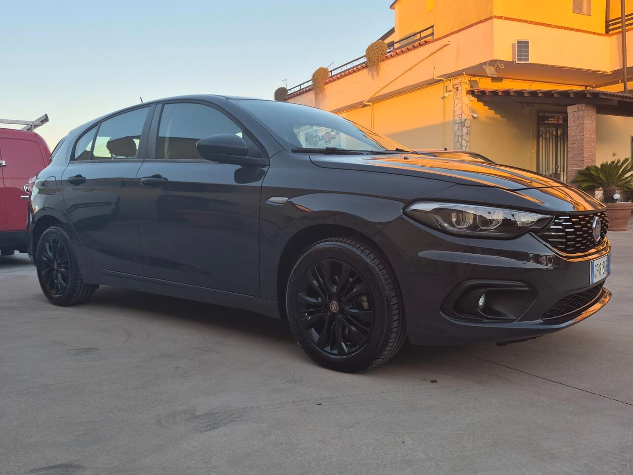 Fiat Tipo 1.4 T-JET MIRROR