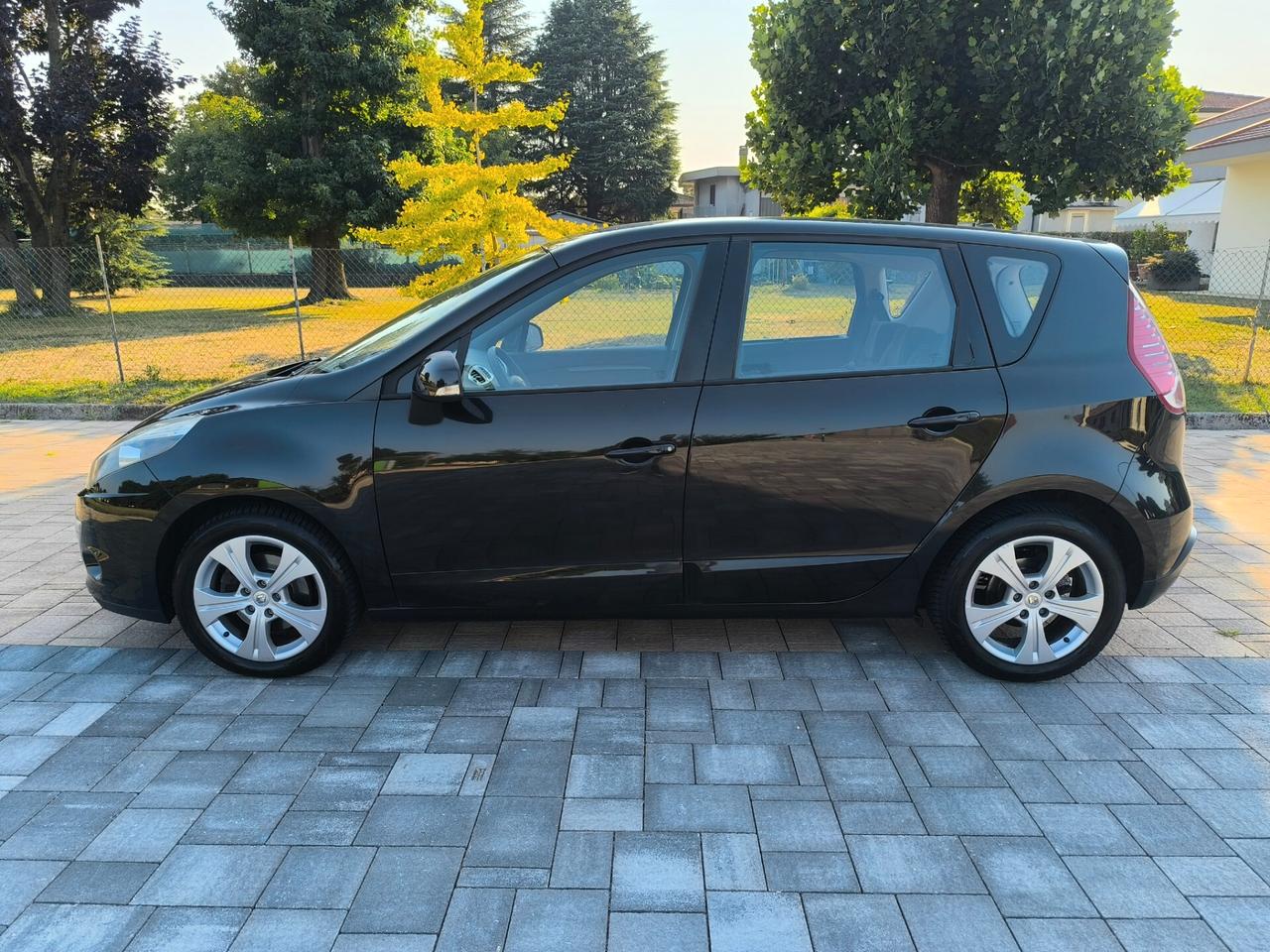 Renault Scenic Scénic X-Mod 1.5 dCi 110CV Luxe