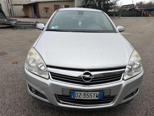 OPEL Astra 1.6 16V Twinport 5P Cosmo senza lavoro da fare