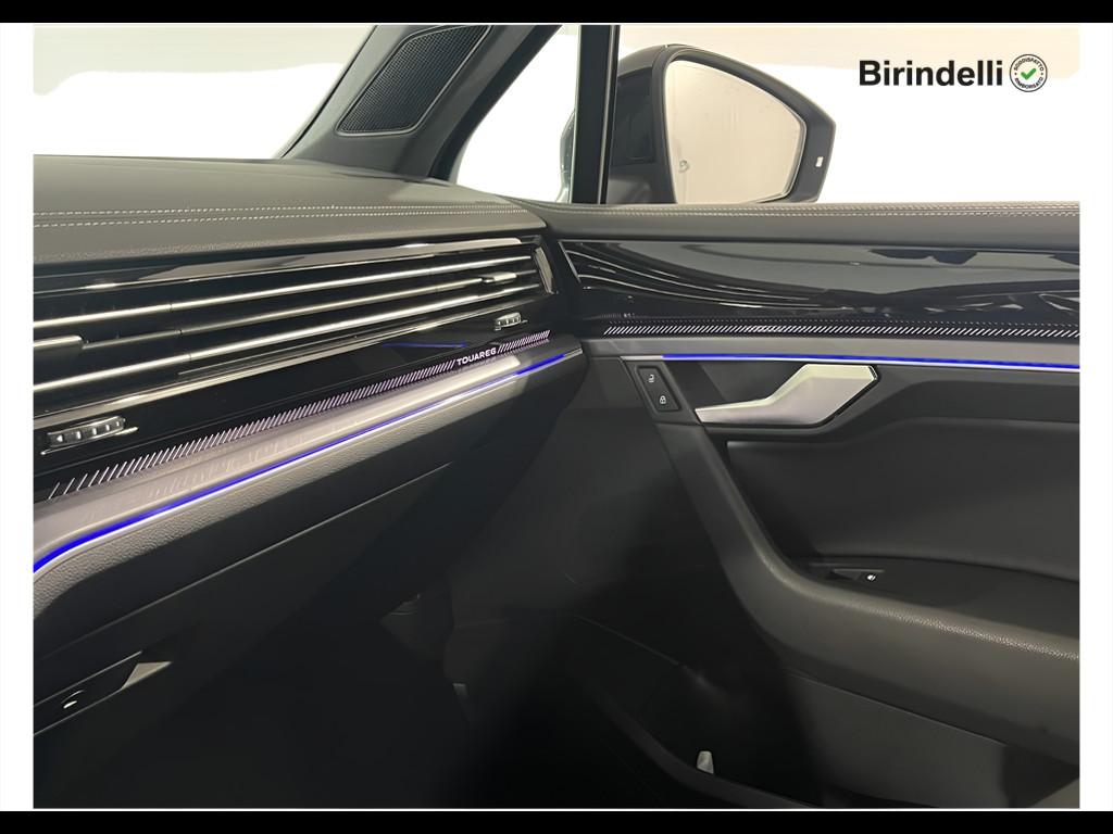 VOLKSWAGEN Touareg 3ª serie - Touareg 3.0 V6 TDI SCR R-Line