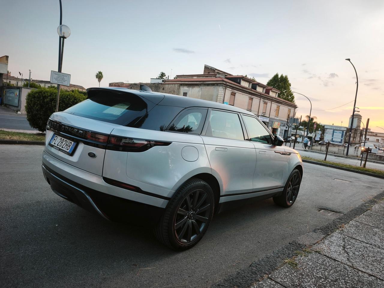 Land Rover Range Velar 2.0D 240 CV R-Dynamic km0