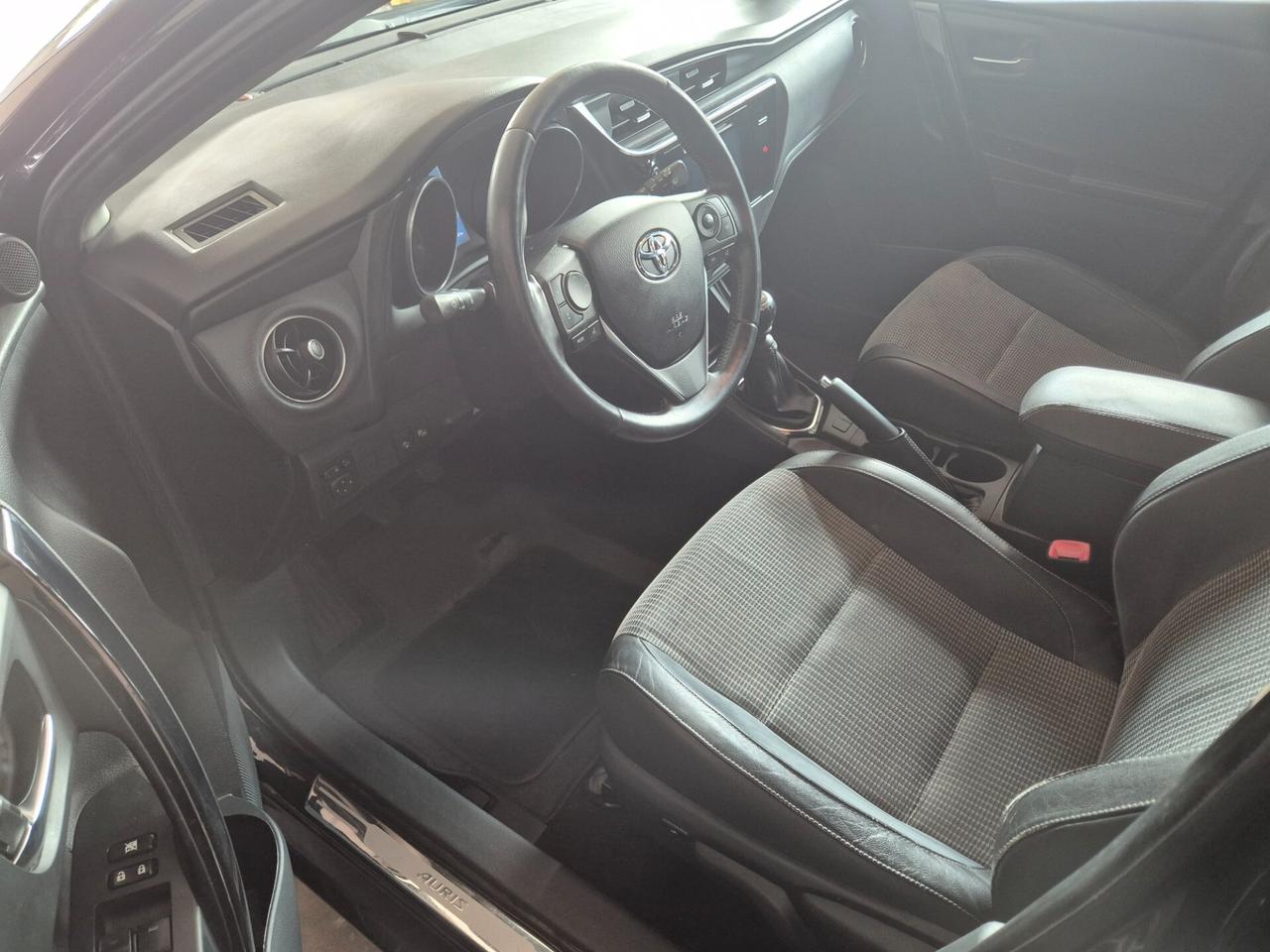 Toyota Auris 1.2 Turbo Lounge TAGLIANDATA REGOLARMENTE