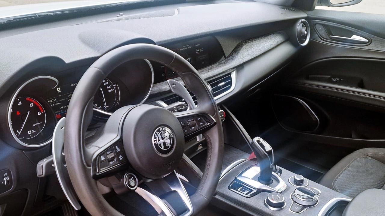 Alfa Romeo Stelvio 2.2 Turbo Diesel 160CV Super AT8