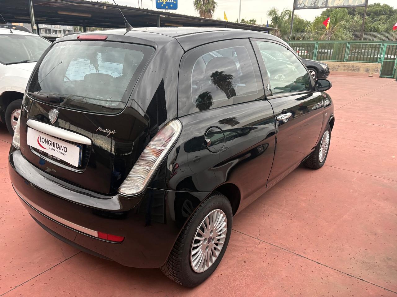 Lancia Ypsilon 1.3 MJT 75 CV Argento