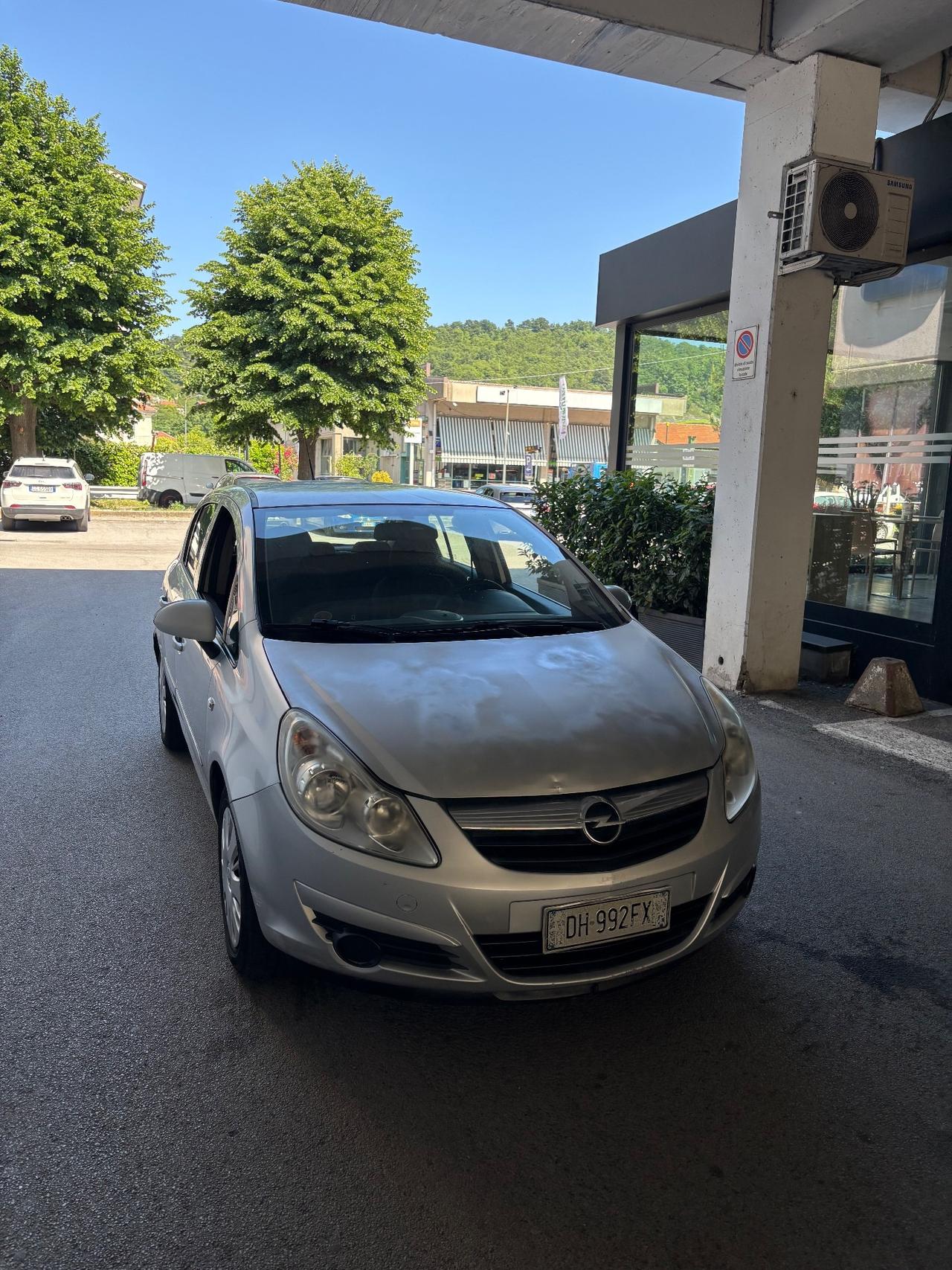 Opel Corsa 1.2 5 porte Easytronic Cosmo