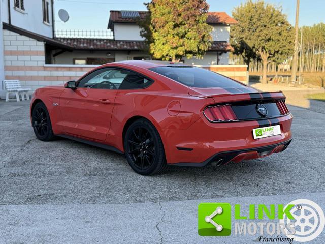 FORD Mustang Gt coupé
