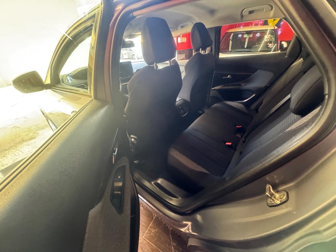 Peugeot 3008 BlueHDi 130 S&S Allure