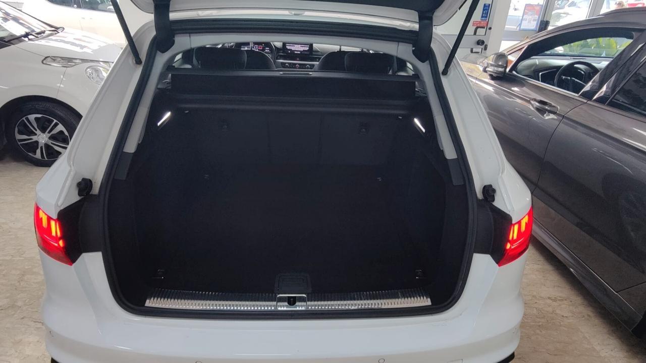 Audi A4 Avant 30 TDI 136 CV S tronic Business Hybrid