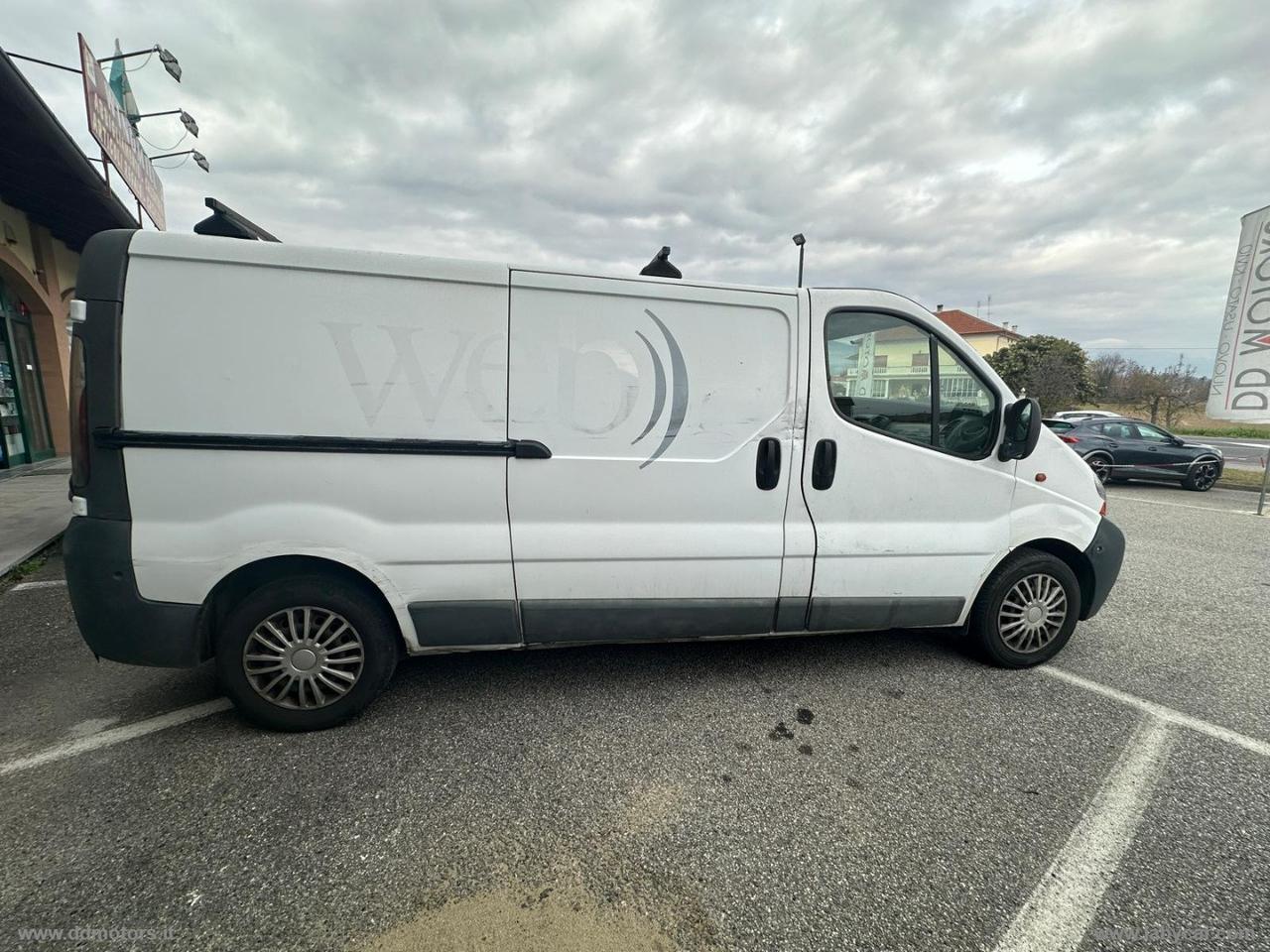 Trafic T27 1.9dCi/100PC-TN Combi Confort