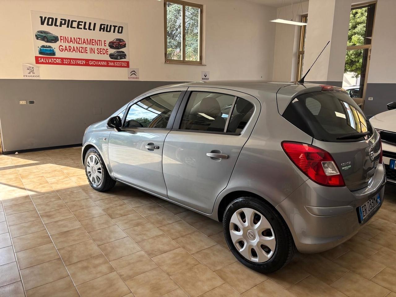 OPEL CORSA ANNO 2013 BZ GPL ADATTA NEOPATENTATI KM 72 MILA