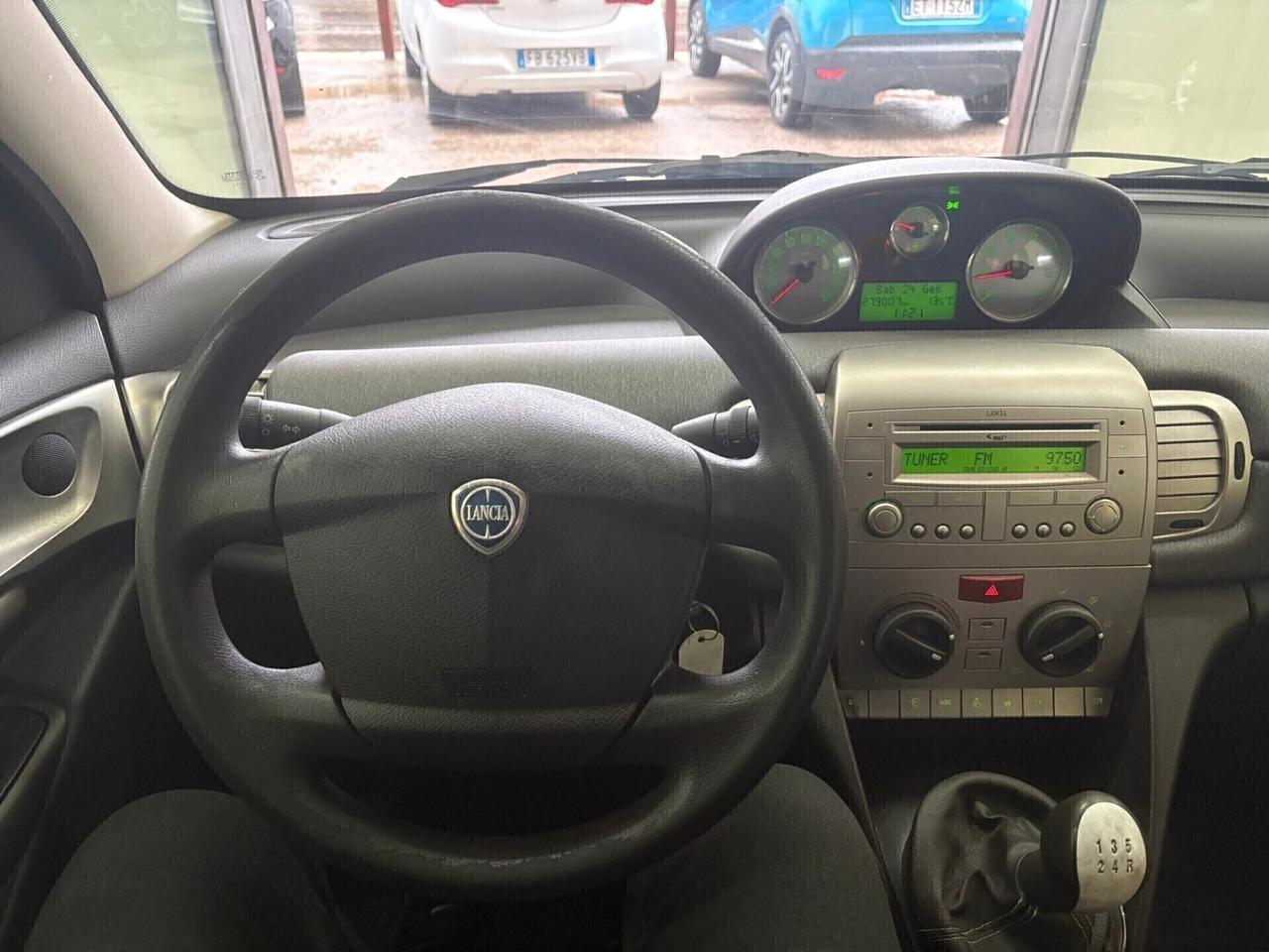 Lancia Ypsilon 1.3 Multijet 75 cavalli