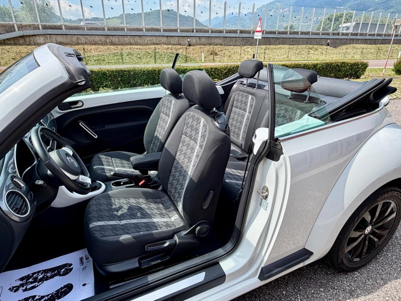 Volkswagen Maggiolino Cabrio 1.2 TSI Design BlueMotion Technology