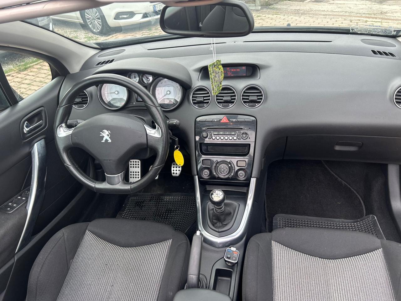 Peugeot 308 1.6 e-HDi 115CV Stop&Start CC Allure