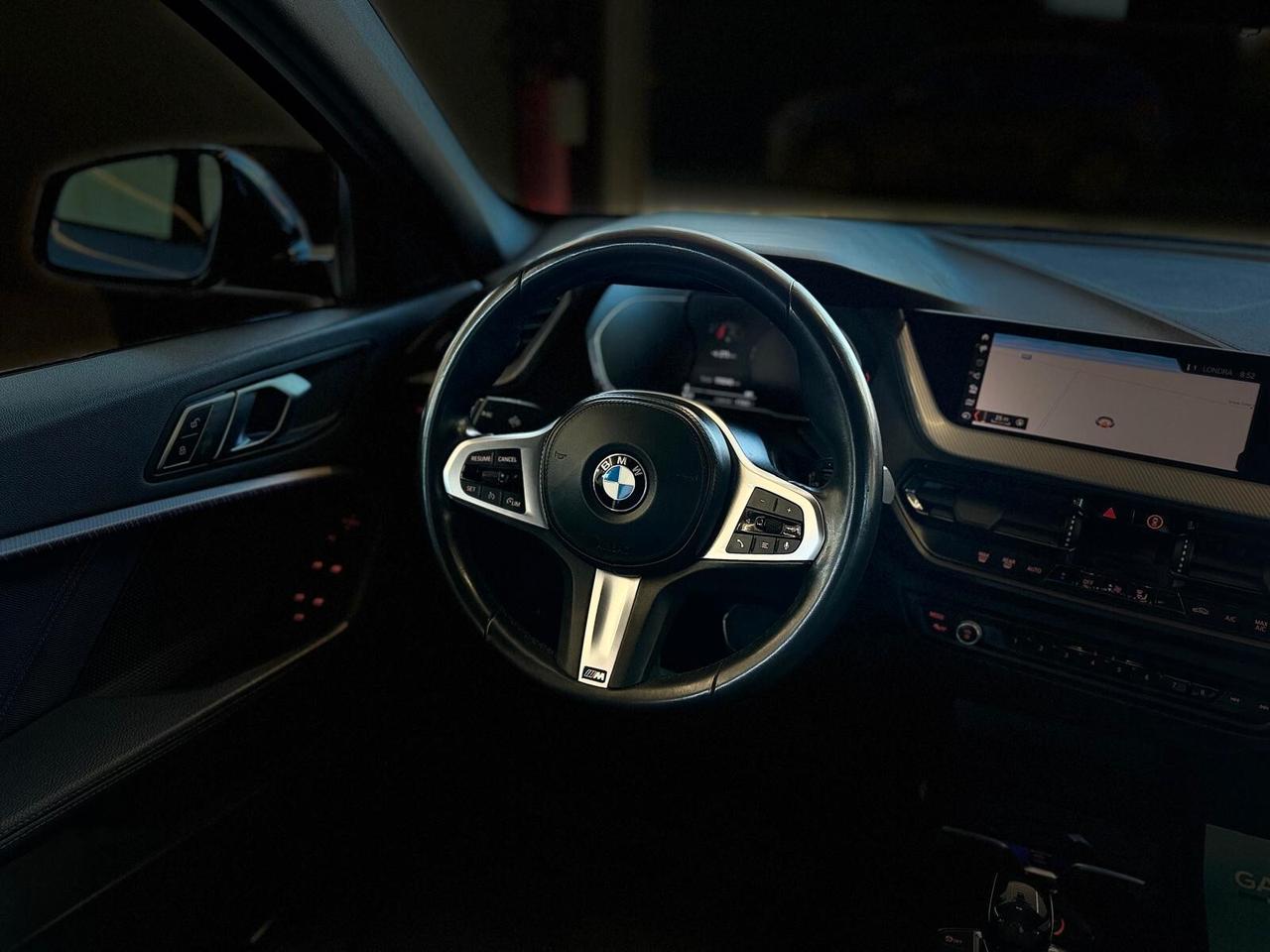 Bmw 118 118d 5p. Msport