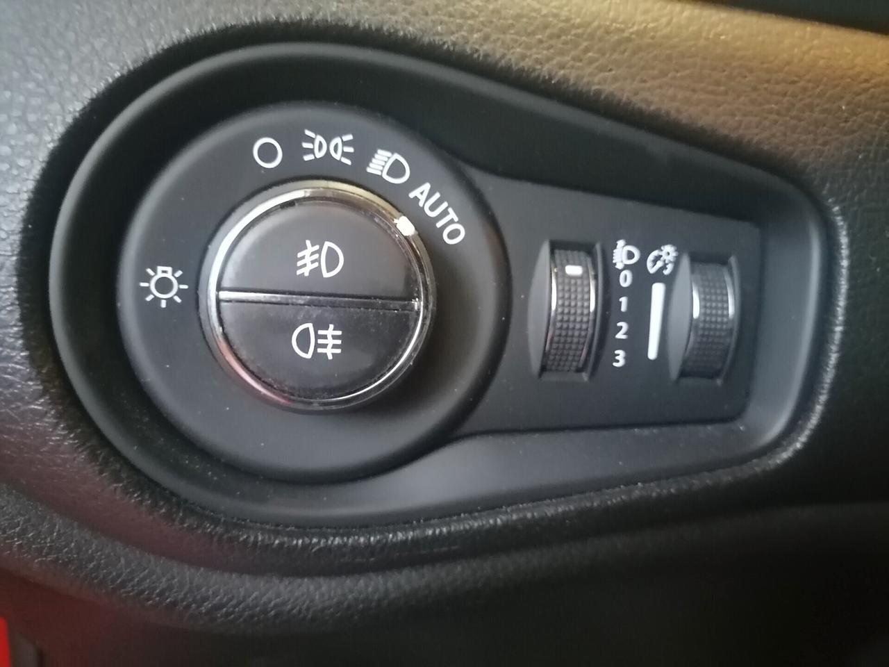Jeep Renegade 1.3 T4 DDCT Limited