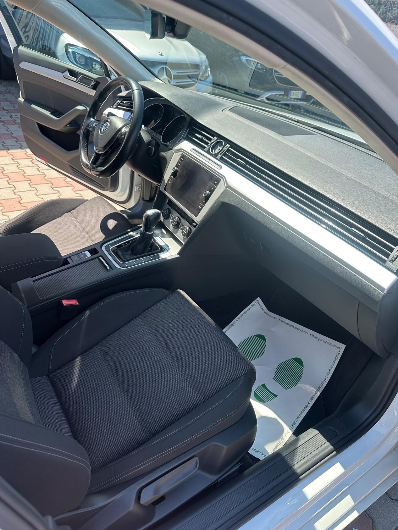 Volkswagen Passat Variant 1.6 TDI SCR DSG Business BMT