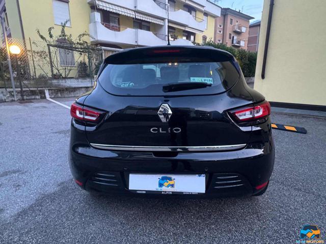 RENAULT Clio dCi 8V 75 CV 5 porte Moschino Zen