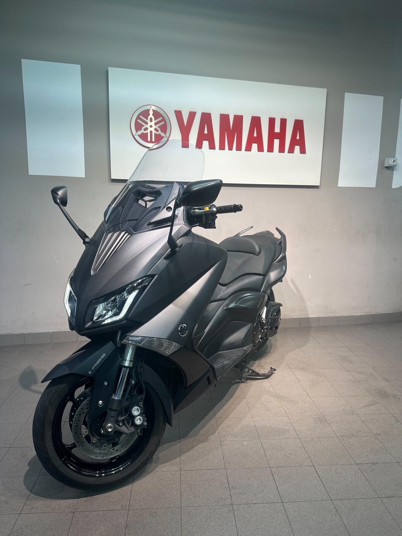 Yamaha TMAX 530