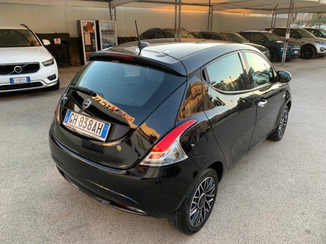 LANCIA Ypsilon 1.0 Hybrid Alberta Ferretti MHEV