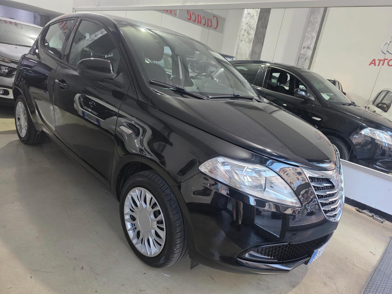 Lancia Ypsilon 1.2 GPL 69cv 1 PROPRIETARIO