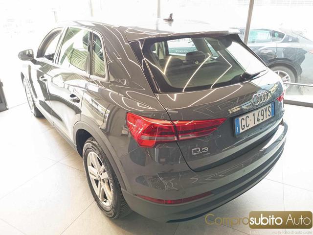 AUDI Q3 35 TDI quattro Business