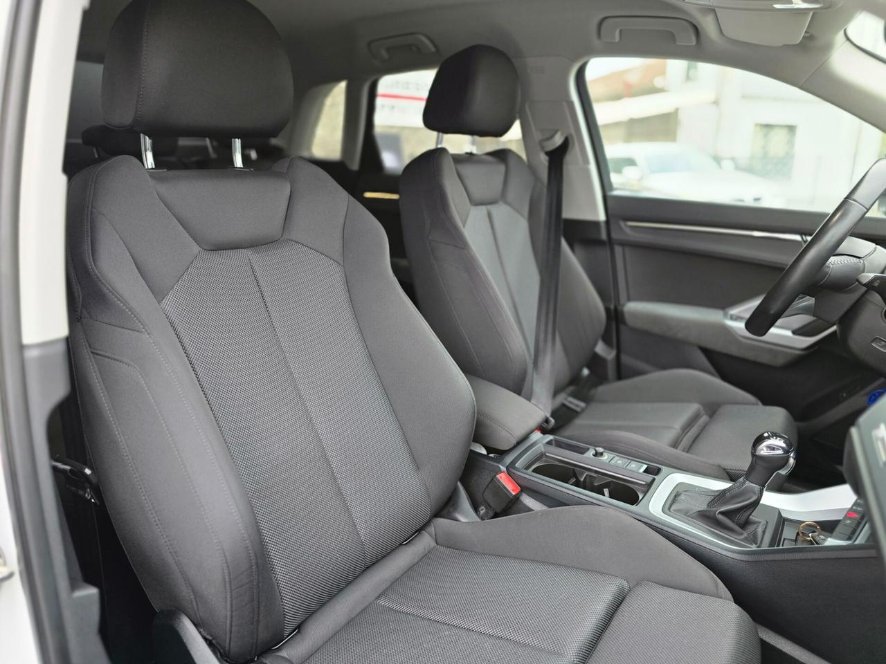 Audi Q3 35 TDI S tronic line edition gancio traino