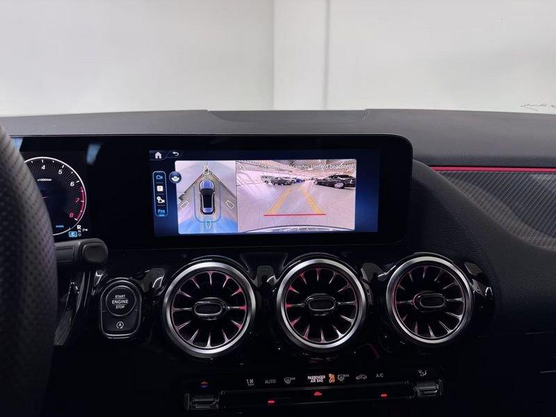 Mercedes-Benz GLA GLA 180 AMG Line LED CAMERA 360 KEYLESS