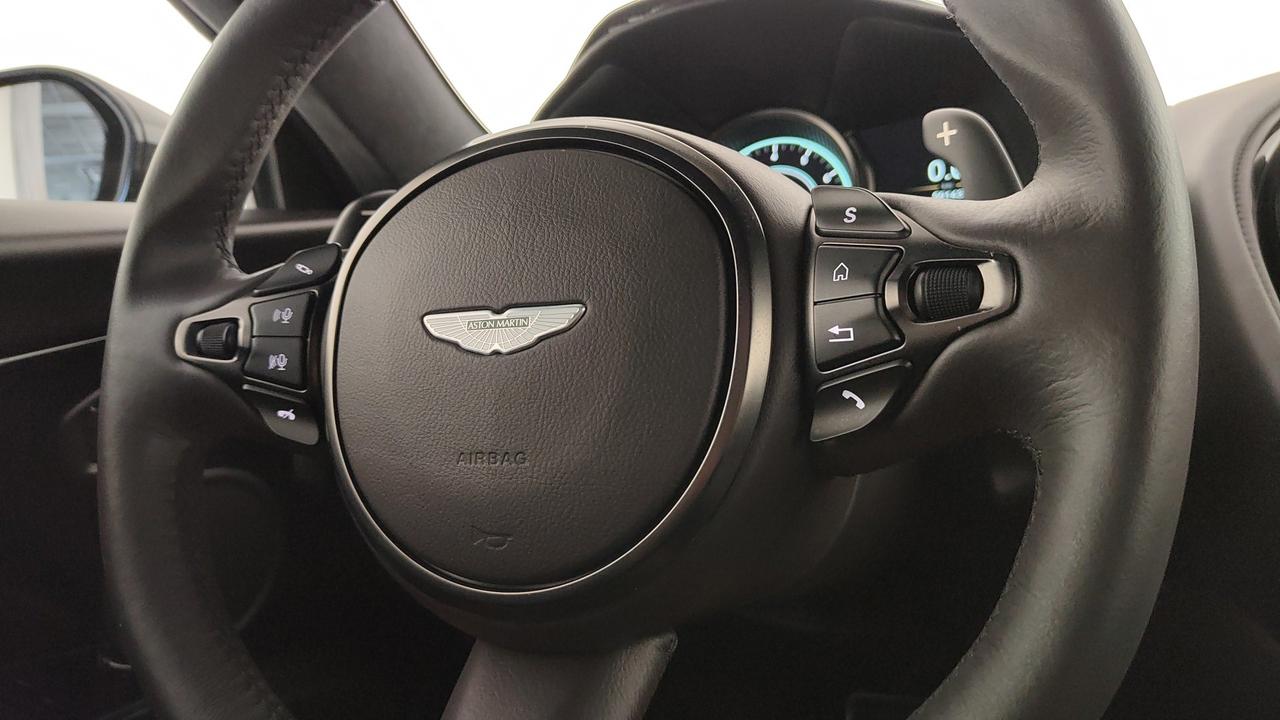 ASTON MARTIN DB11 Coupe 4.0 V8 auto