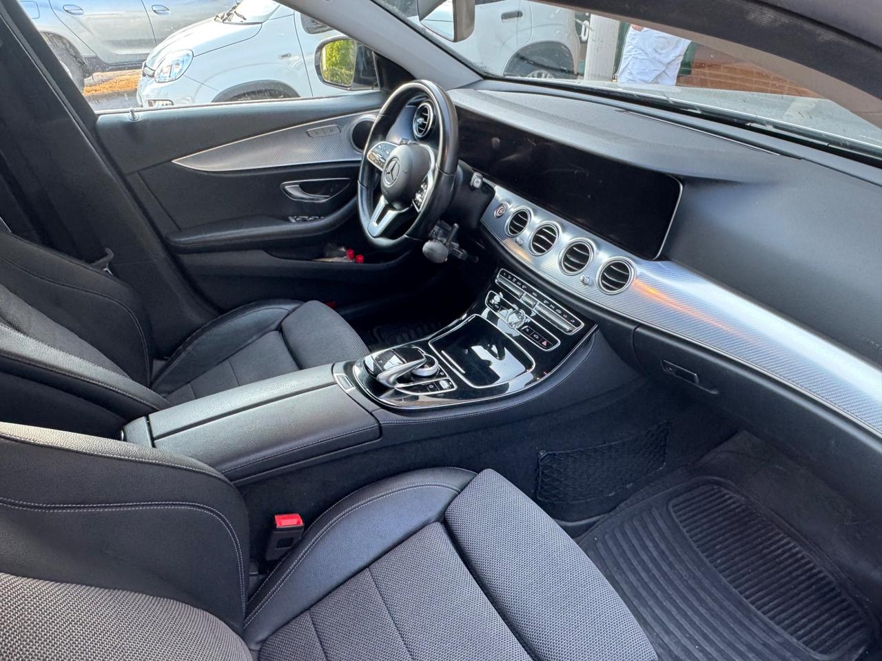 Mercedes-benz E 220 d Auto Premium Plus