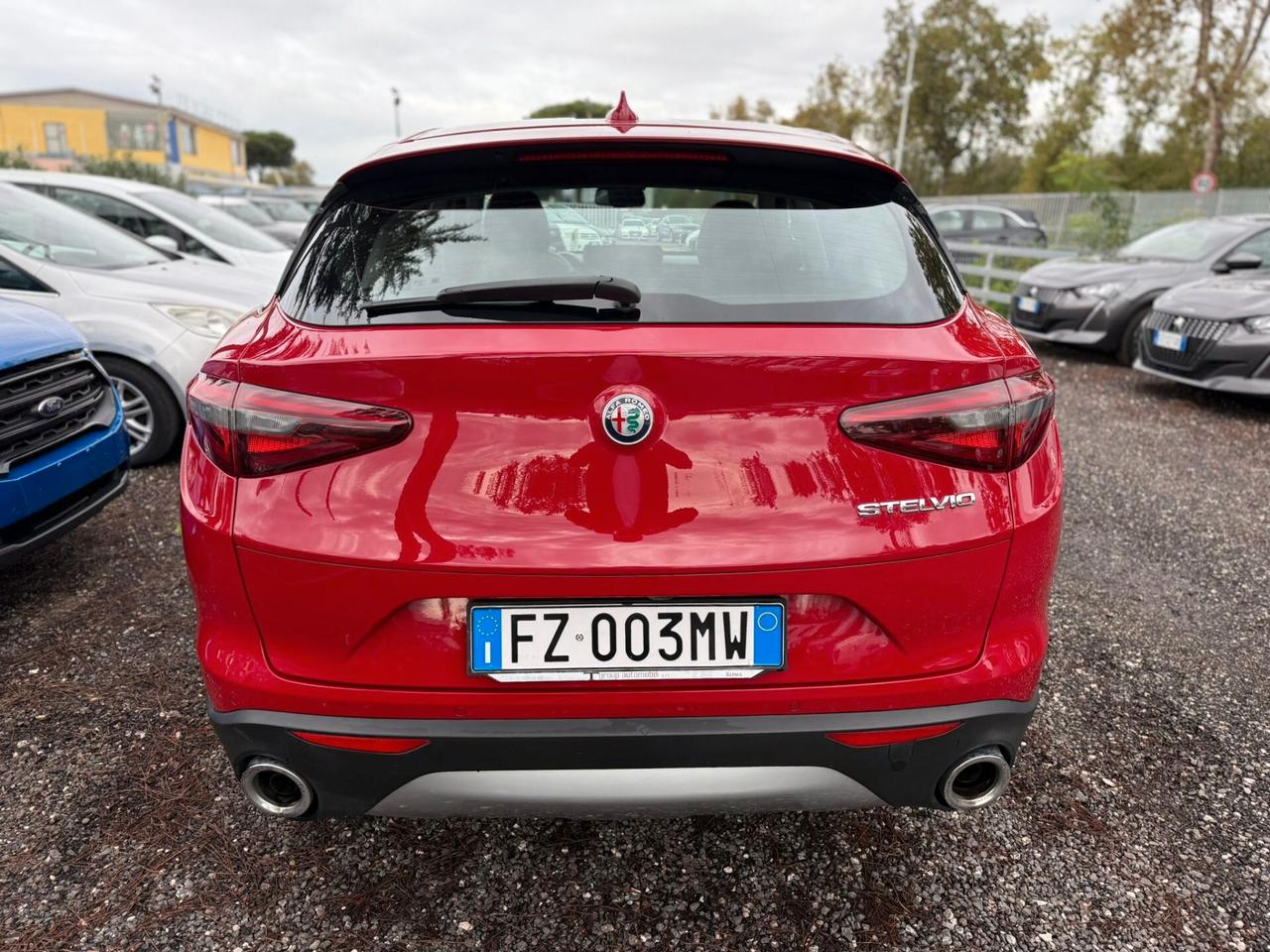 Alfa Romeo Stelvio 2.2 Turbodiesel 180 CV AT8 RWD Business