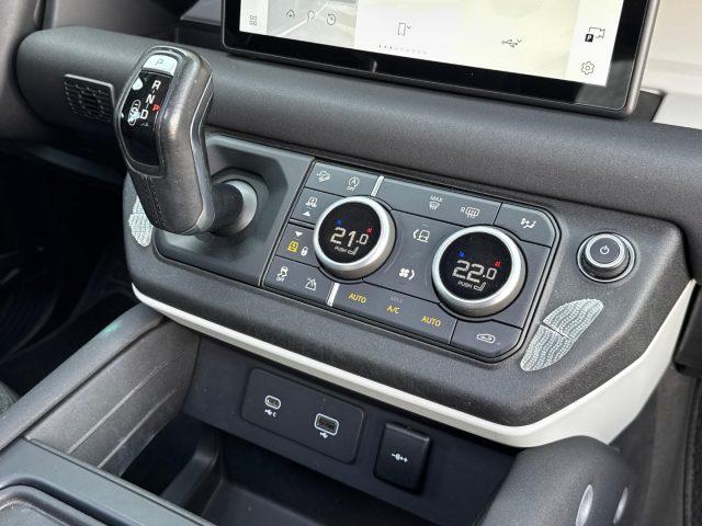 LAND ROVER Defender 110 3.0 l6 400 CV AWD Auto First Edition Gancio