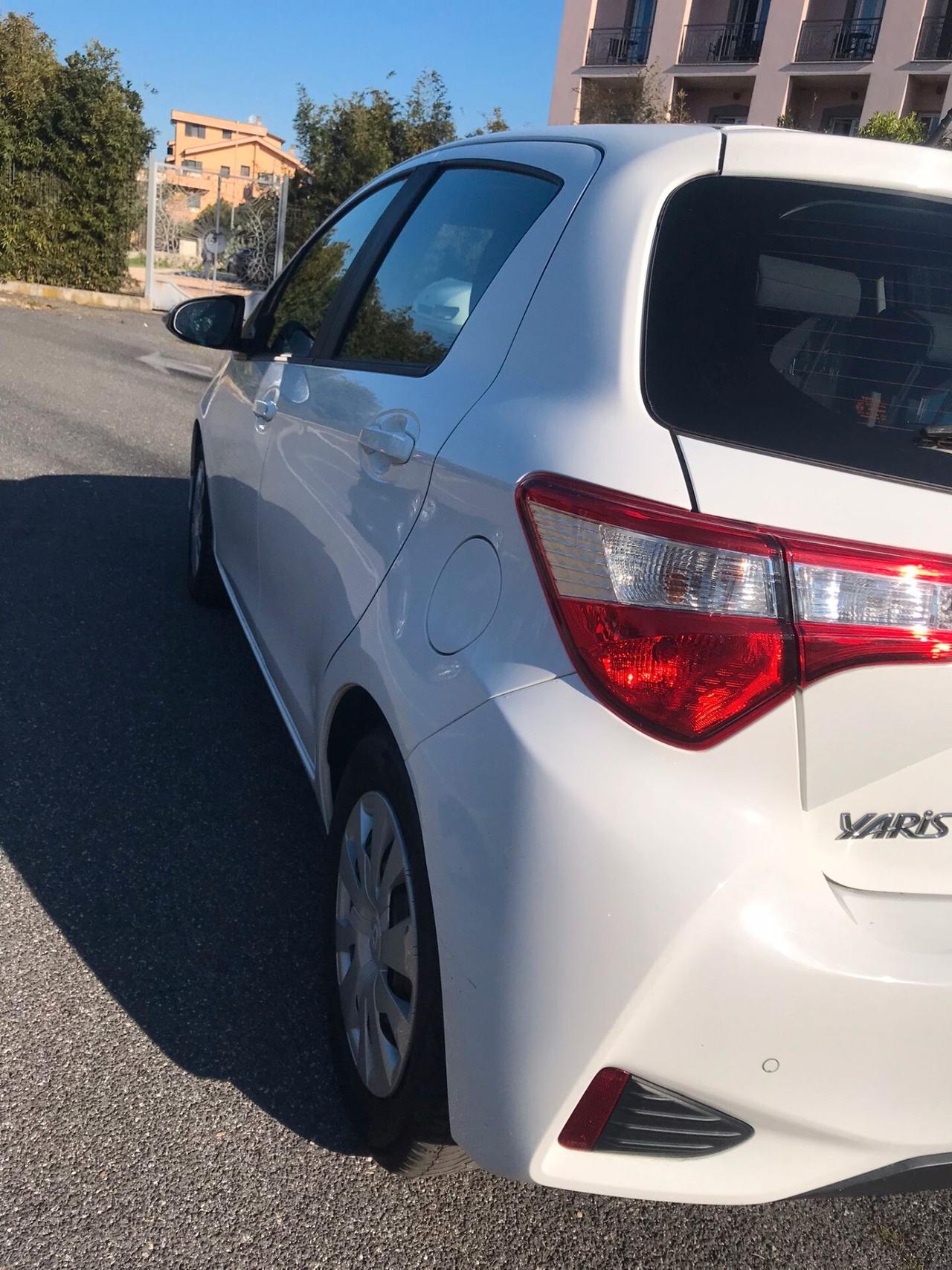 Toyota Yaris 1.0 5 porte Active