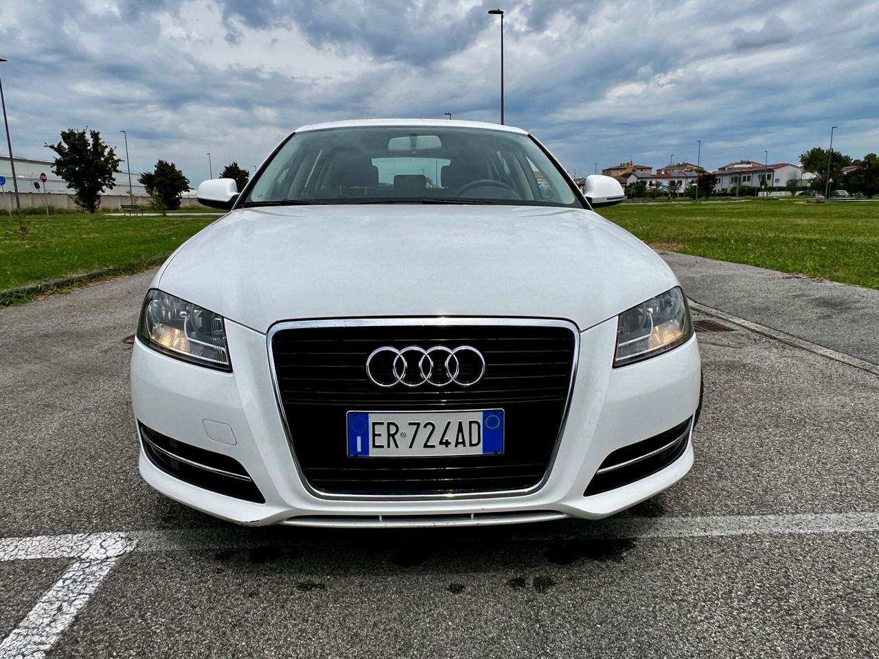 Audi A3 SPB 1.6 TDI 105 CV CR Ambition