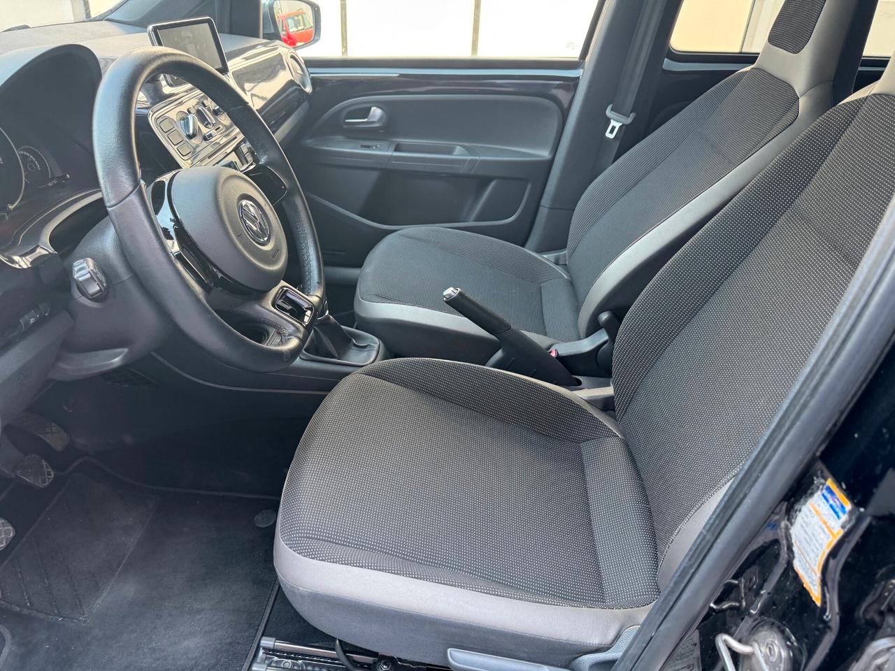 Volkswagen up! 1.0 5p. move up!*EURO6*NEOPATENTATI*NAVI