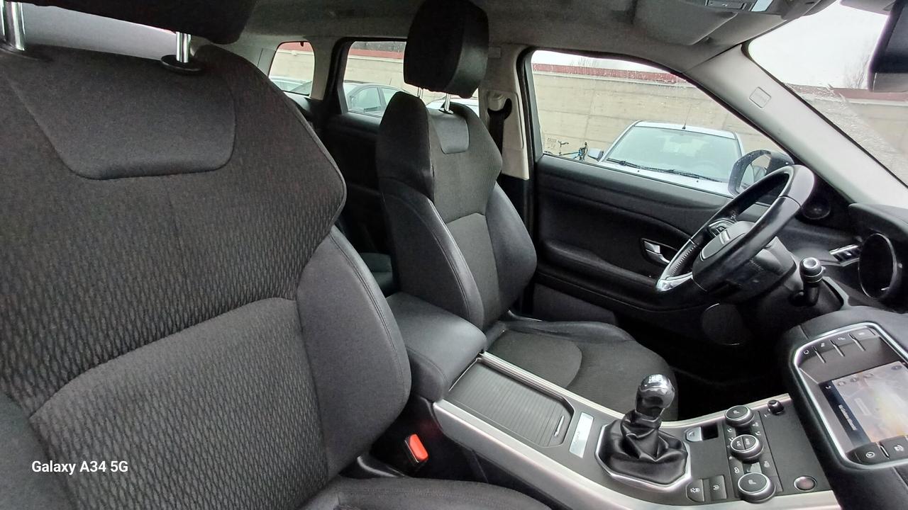 Land Rover Range Evoque 2.0 eD4 5p. Urban Attitude Edition