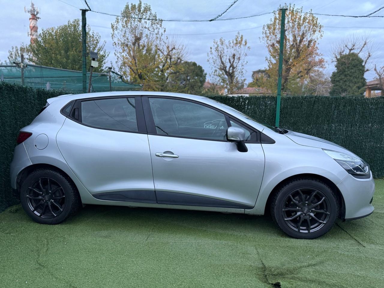 Renault CLIO 2013 1.2 BENZINA NEOPATENTATI NAVI FULL