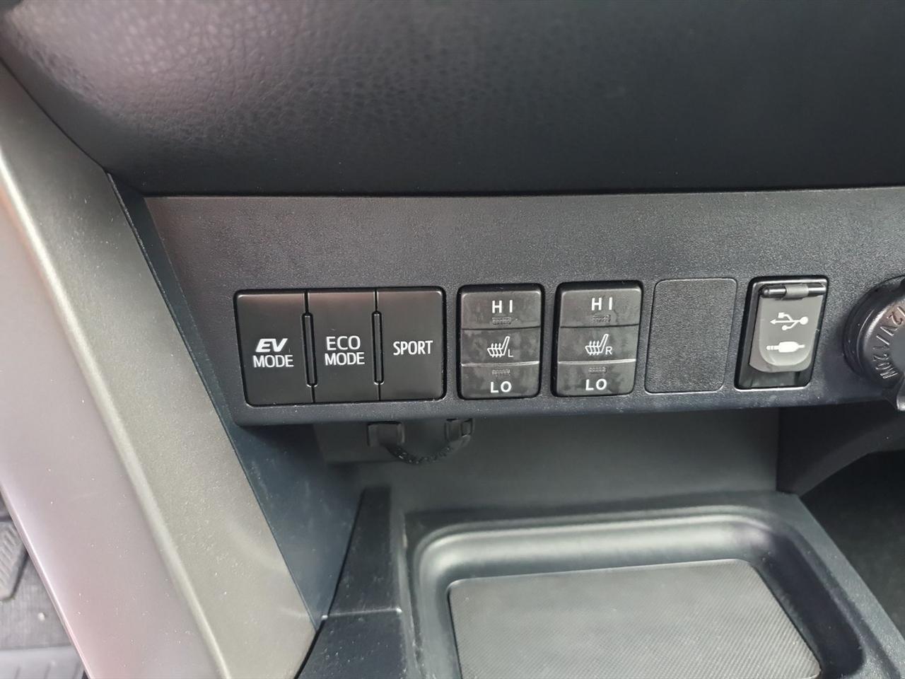 Toyota Rav4 2.5 vvt-i h lounge 4wd e-cvt my17