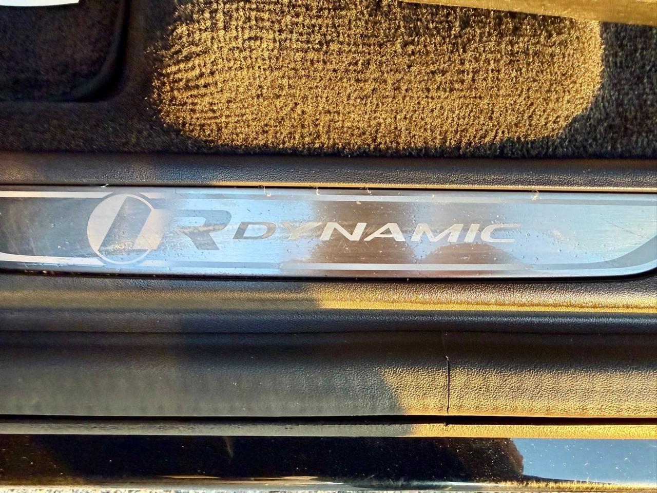 Jaguar E-Pace 2.0D 240 CV R-Dynamic-Anche Permuta-Garanzia
