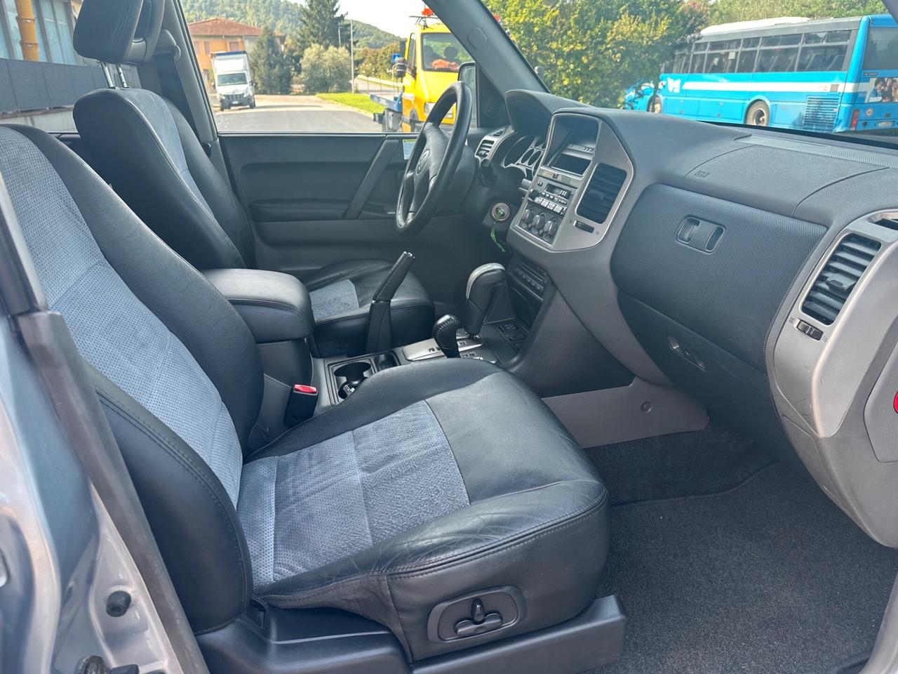Mitsubishi Pajero 3.2 16V DI-D 5p. aut. Intense