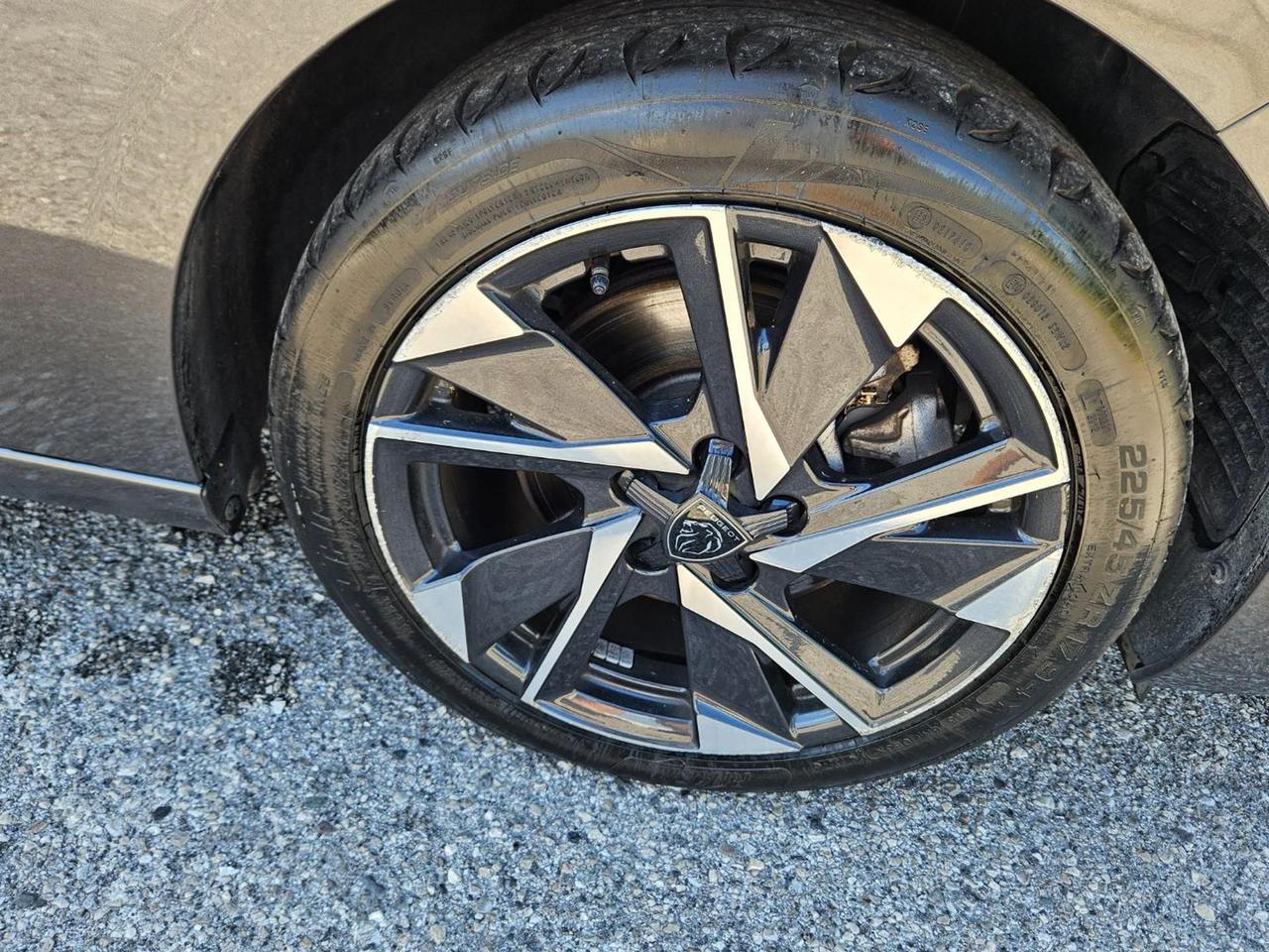 Peugeot 308 BlueHDi 130 S&S EAT8 SW Allure