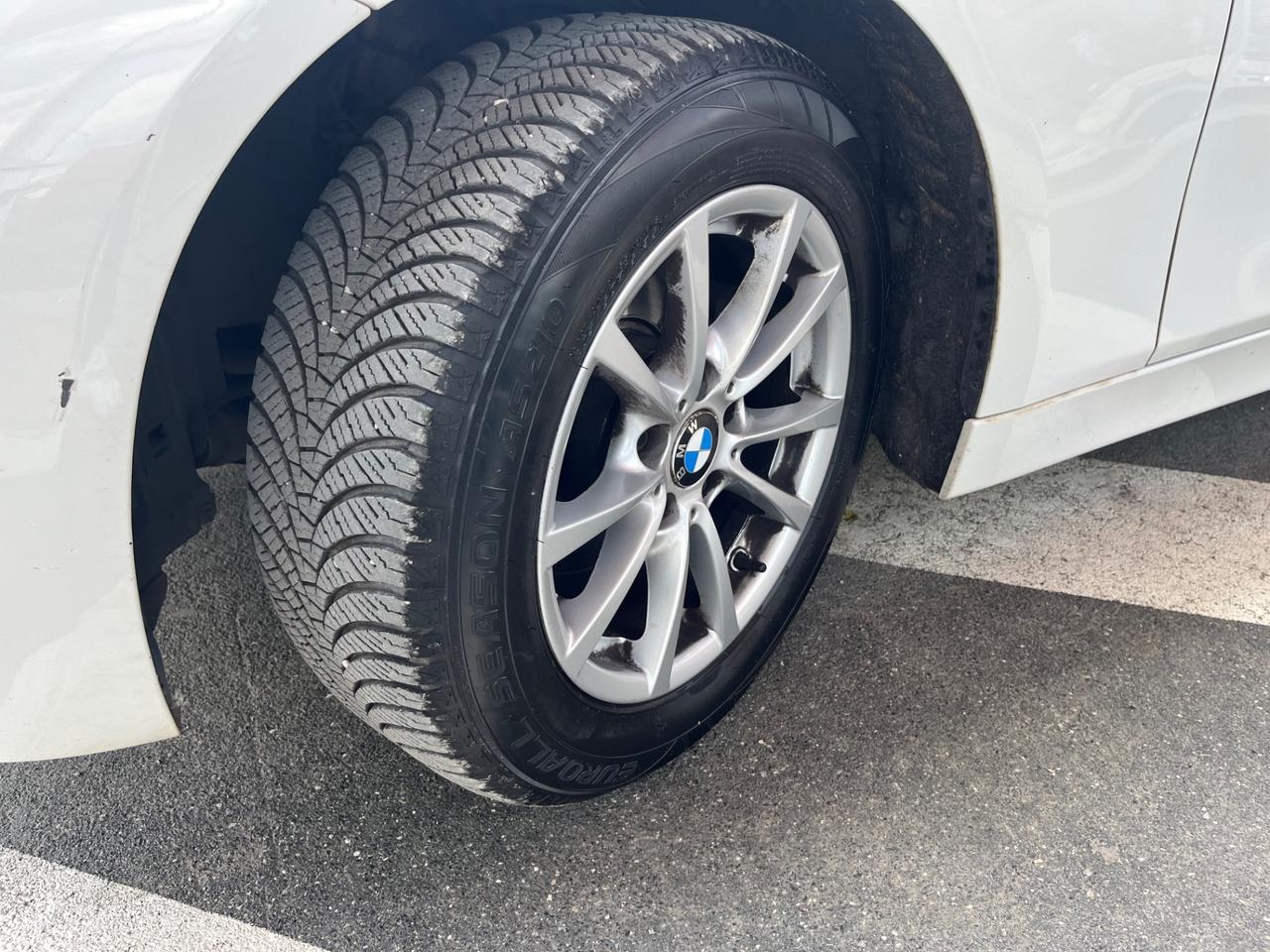 Bmw 318 318d Touring Business automatico 2013 2.0 DIESEL